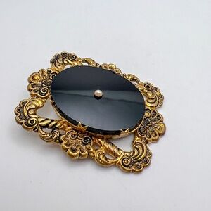 Vintage Victorian Black Stone Brooch